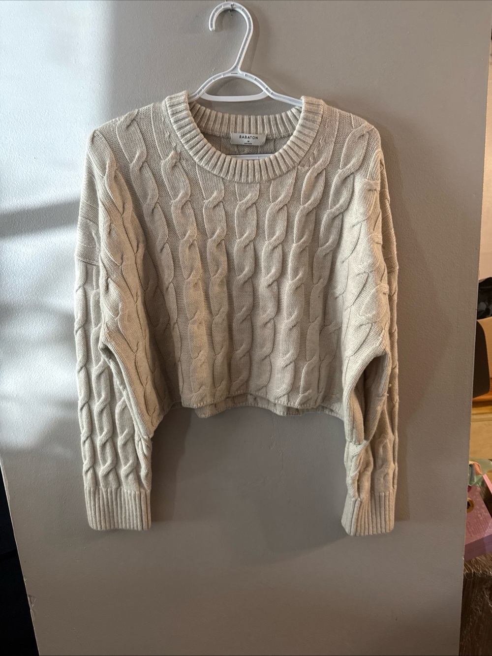 Aritzia Babaton Sweater cream colored M Crop Boho  A26wool